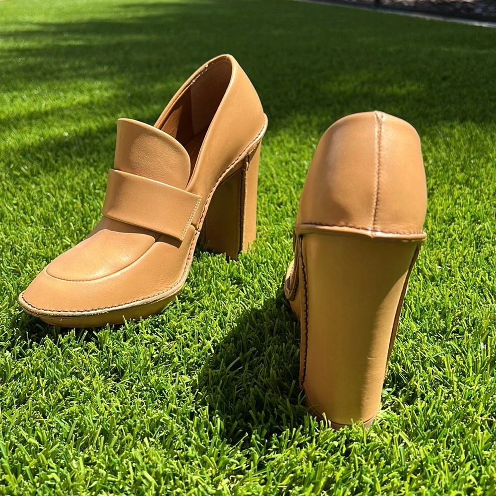 NWB Chloe Cookie Heels size 36 1/2 but fits like a true designer 35 size - Picture 7 of 11